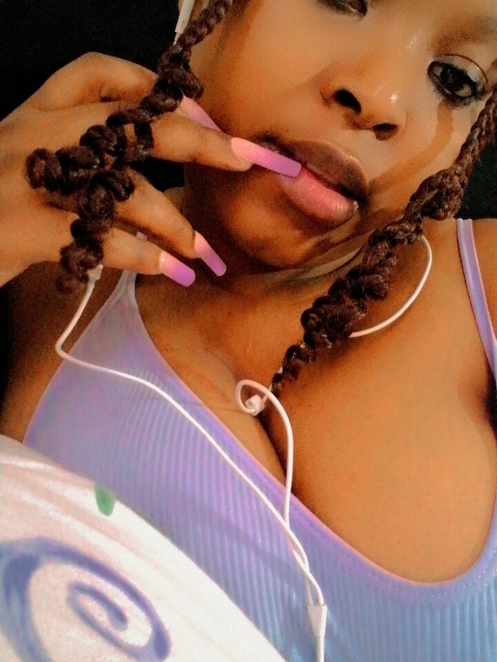 chubyqueenXX Chatroom
