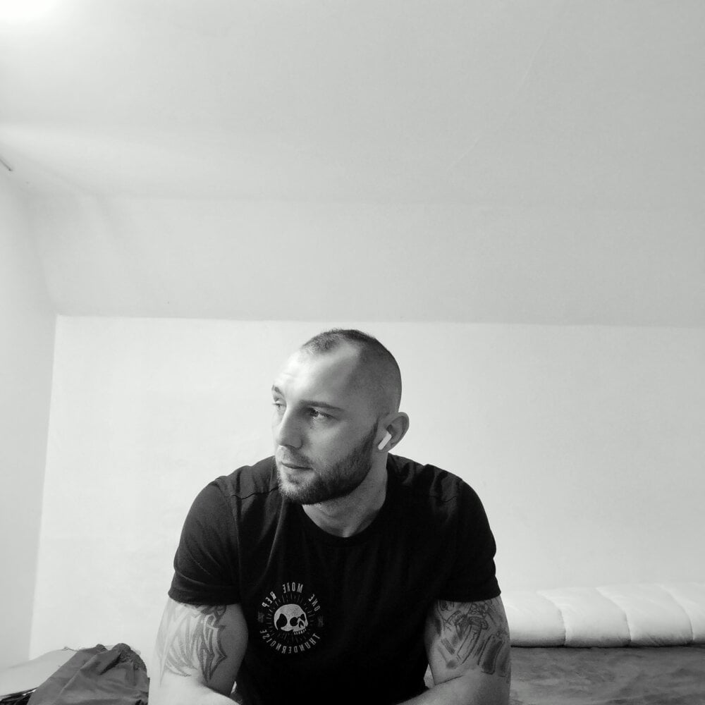 ciprian96aa Chatroom