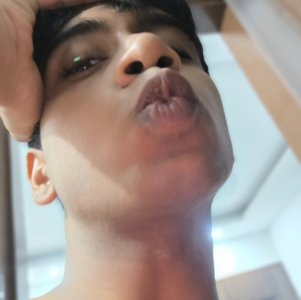 clasperhancock Chatroom