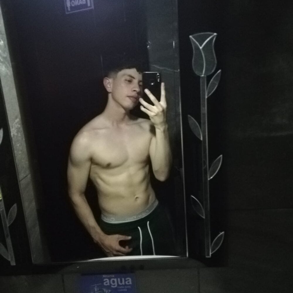 coolsexboy69 Chatroom