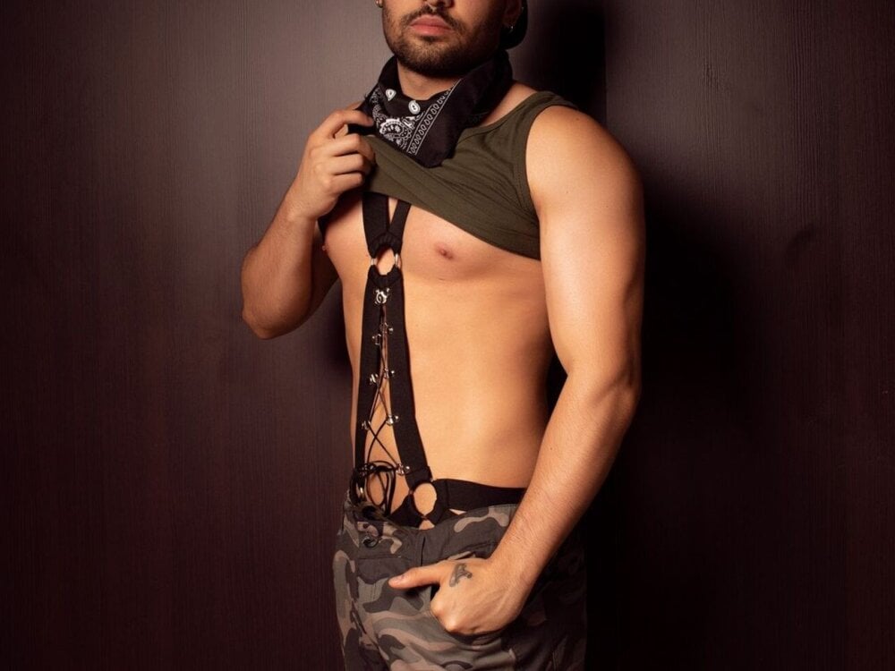 curioustraghts Chatroom