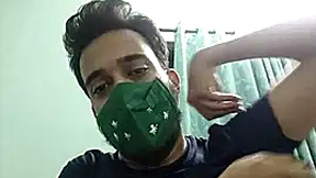 Live Snapshot of cuteboyhot18 cuteboyhot18