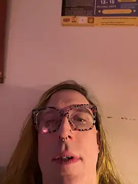 daisyglazedontgo Chatroom