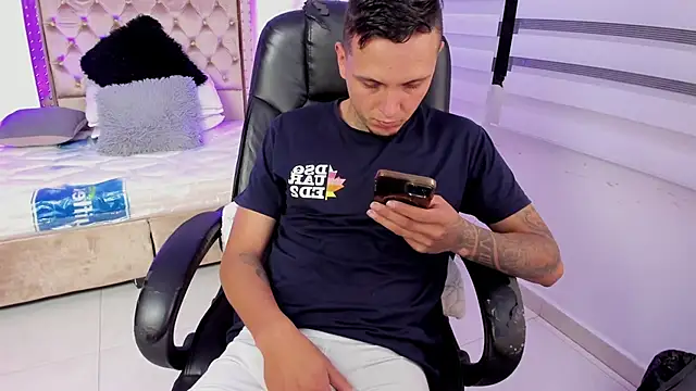 dann_torres Chatroom