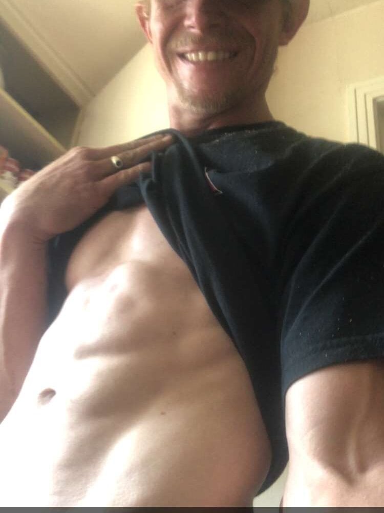 dickemdowncharleybrown Chatroom