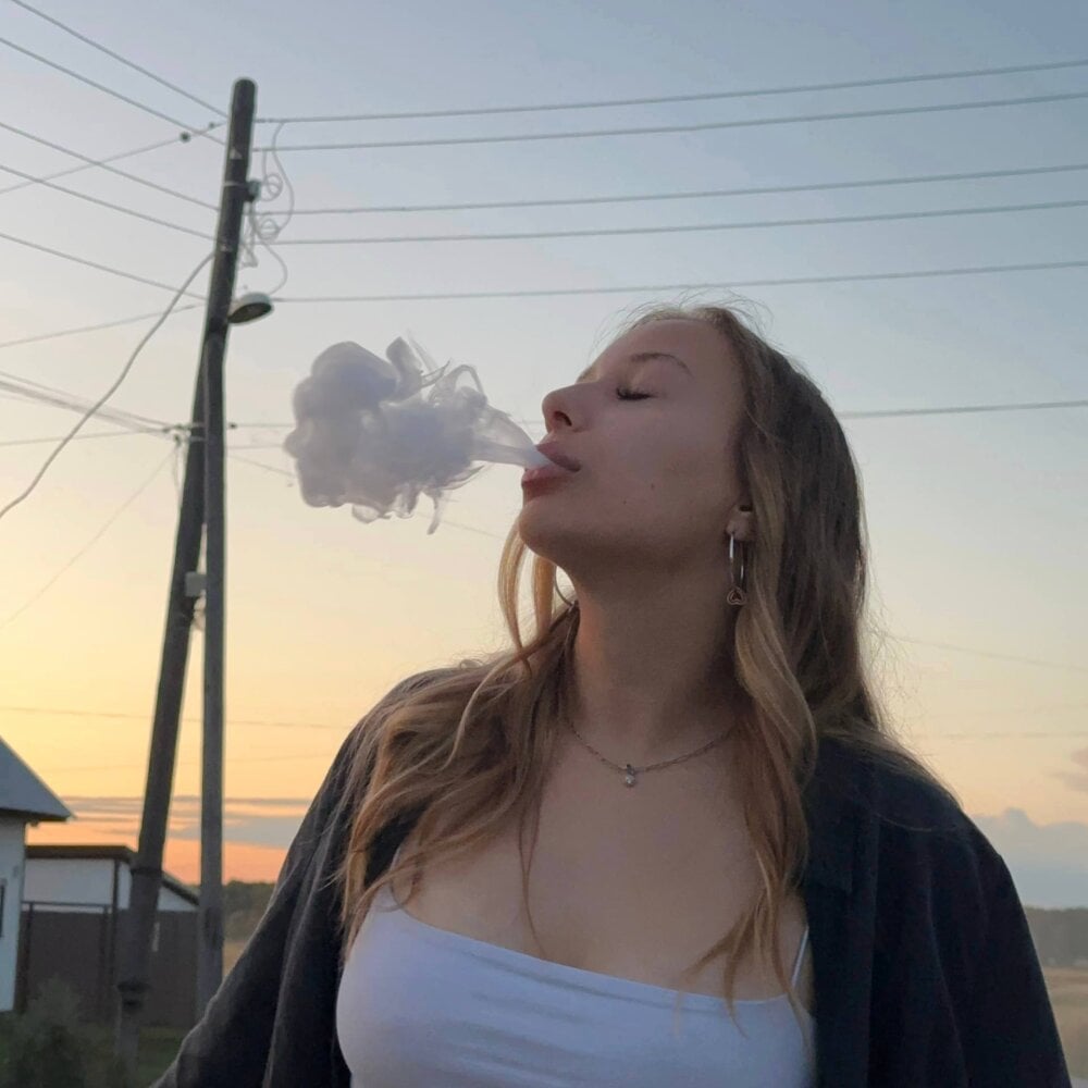 dina_sunshine Chatroom