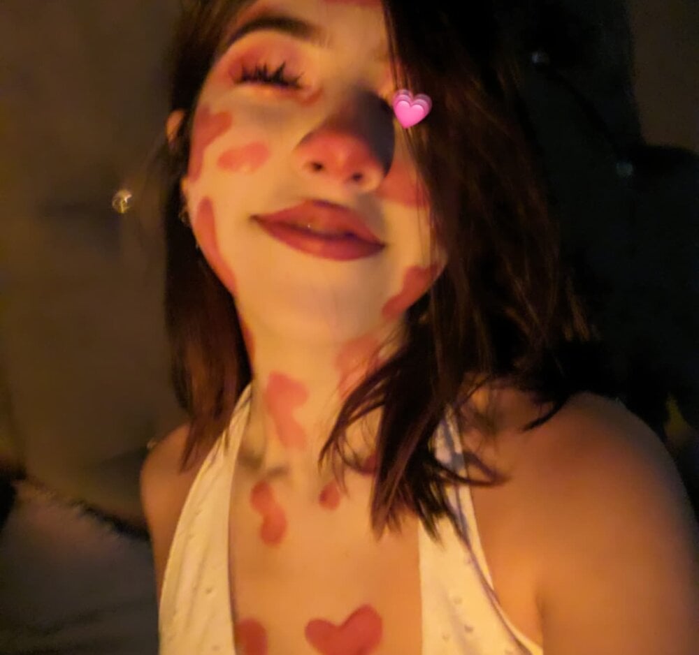 doll_eyees_ Chatroom