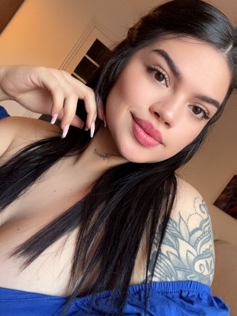 dulcemarianh_ Chatroom