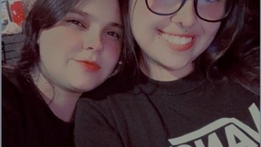 Live Snapshot of emilyandlea emilyandlea