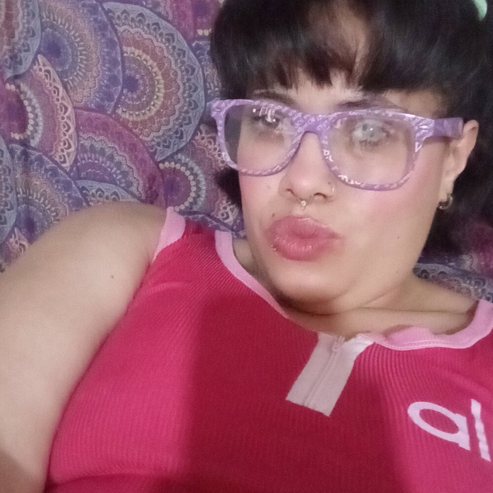 erikaradiante Chatroom