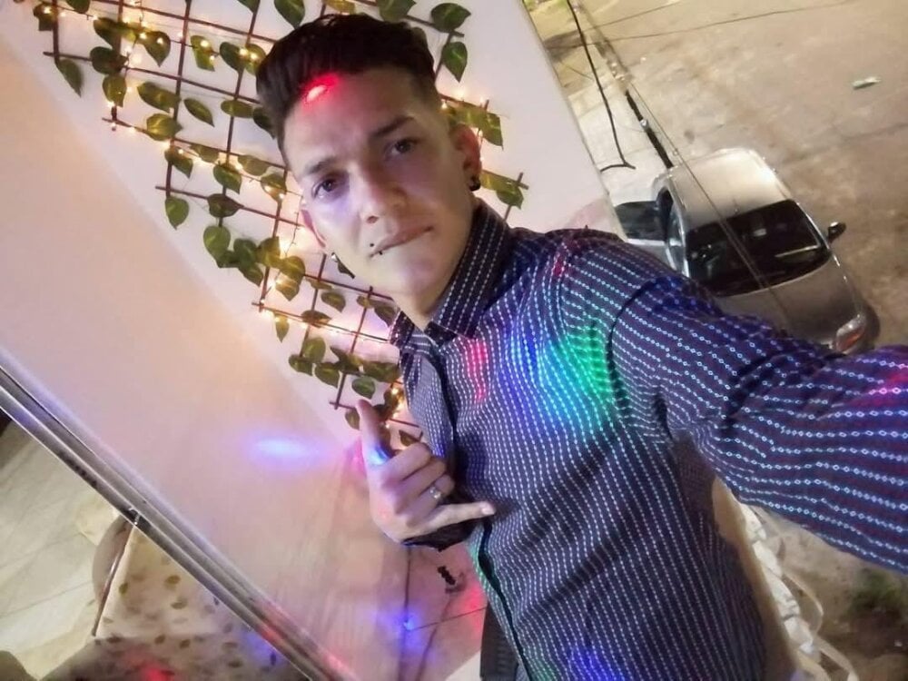 explosive_couplex2 Chatroom