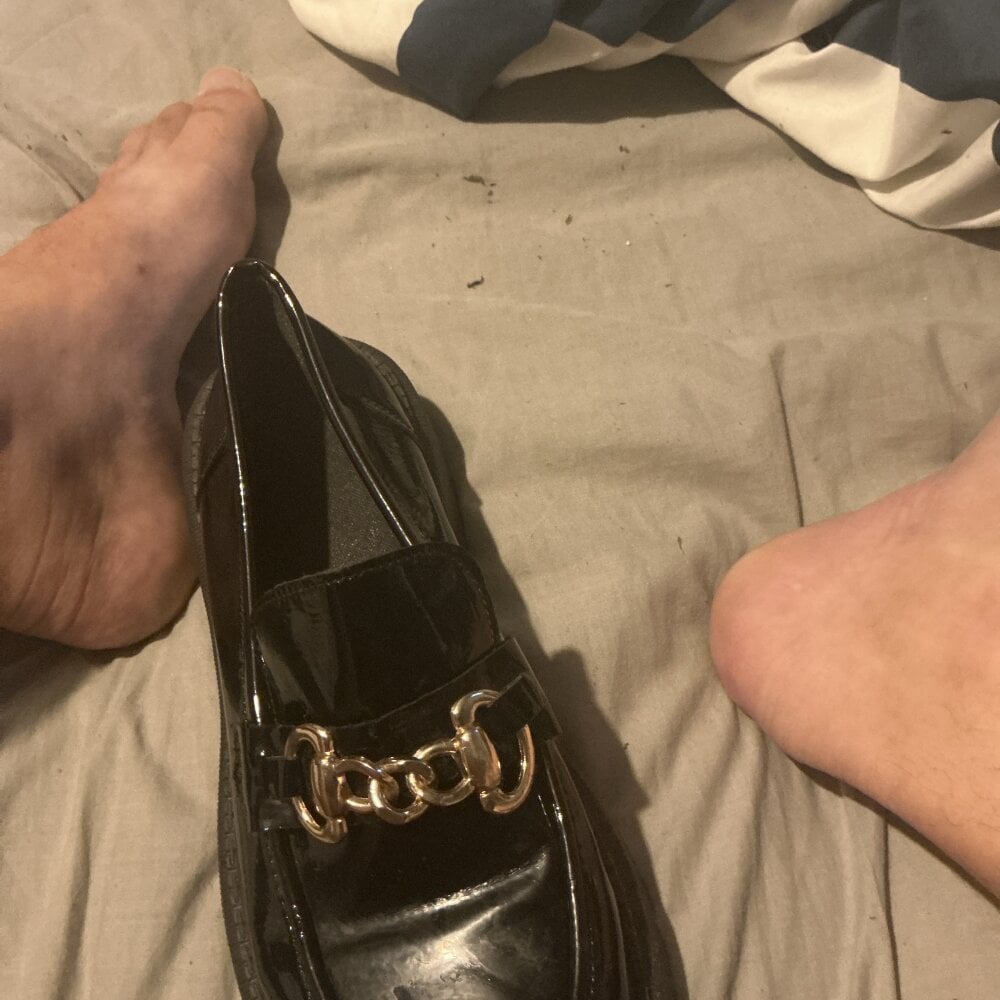 fortheloveofheels74 Chatroom