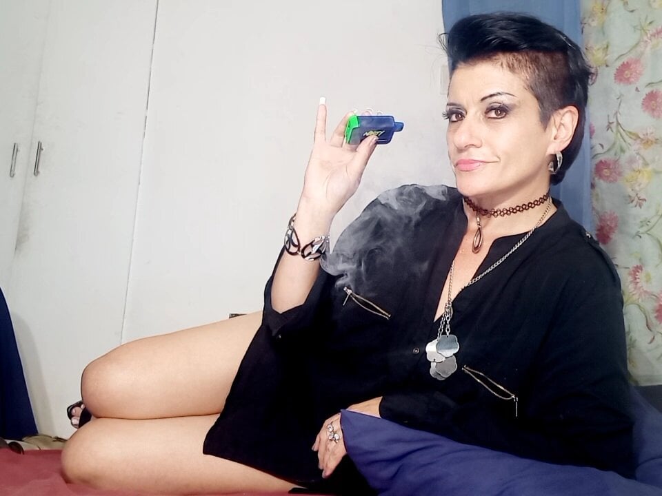 hellocleo40 Chatroom