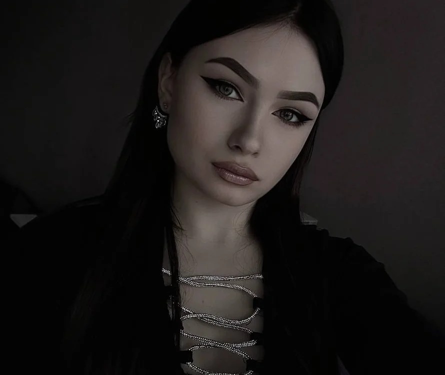 hellopussylover2 Chatroom