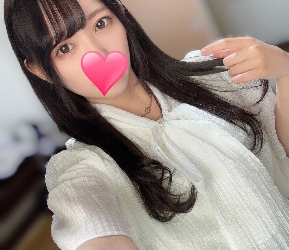 hina_000 Chatroom