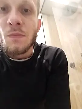 hoot_denis28 Chatroom