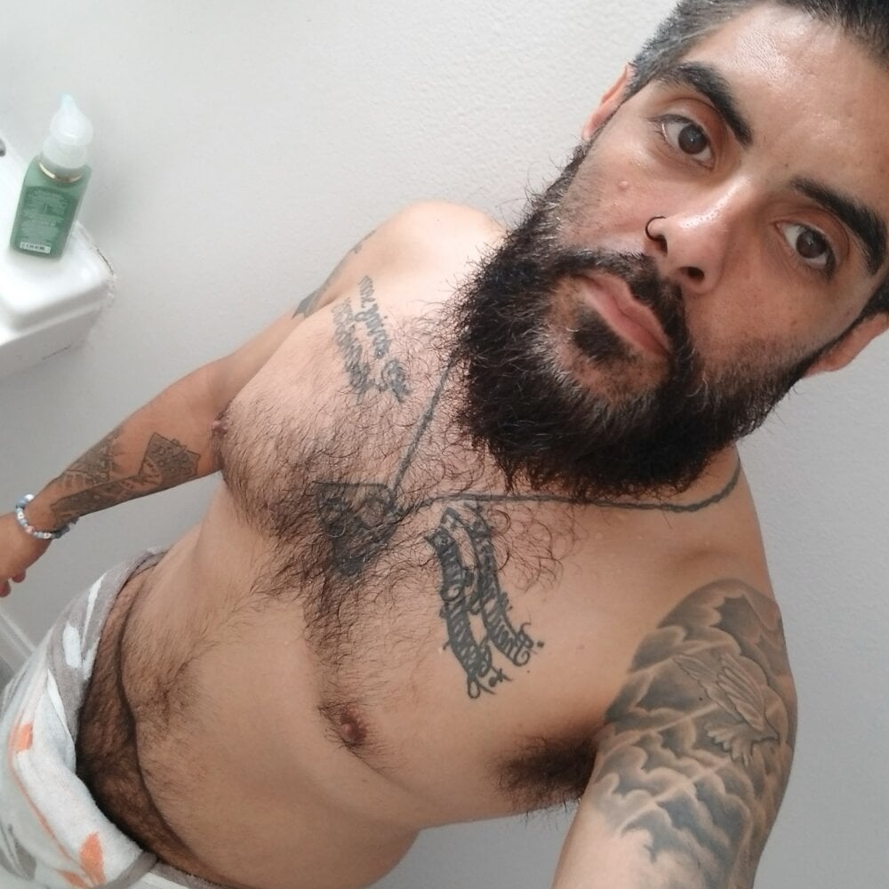 hornylatino702 Chatroom