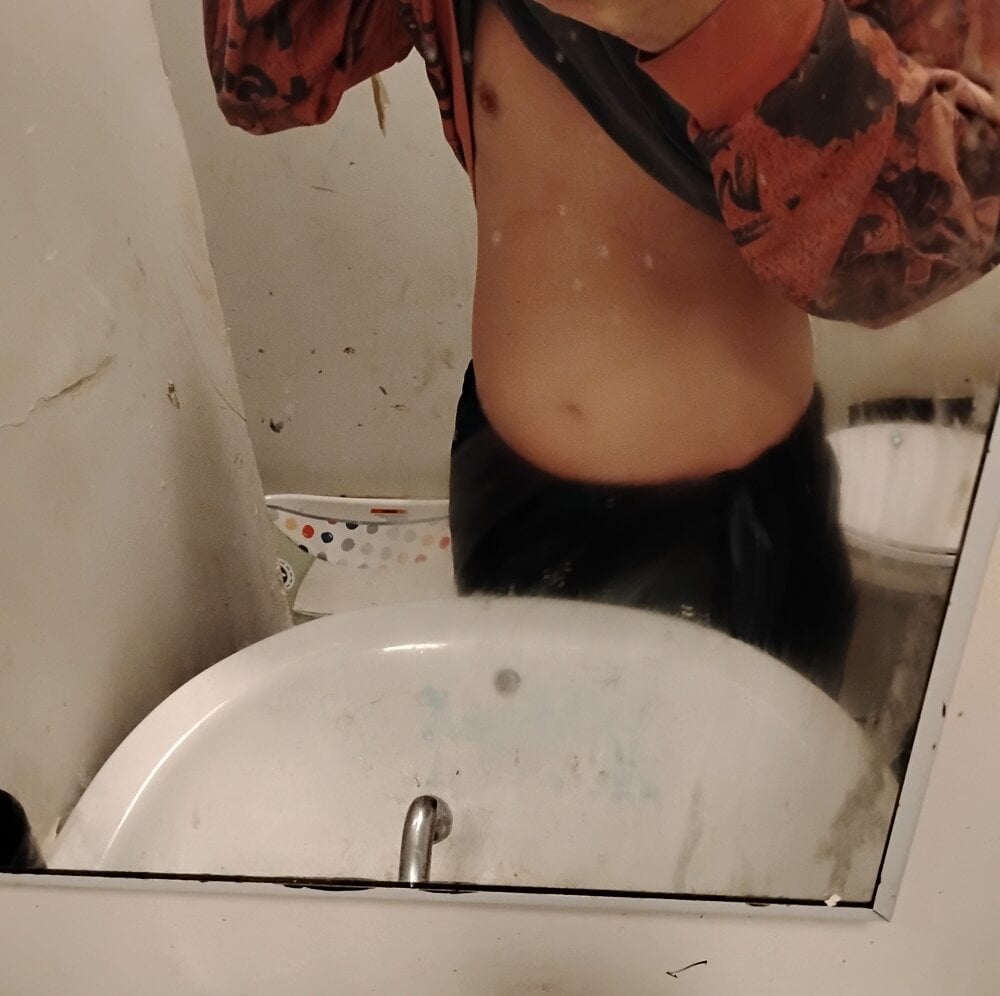 hornypool18 Chatroom