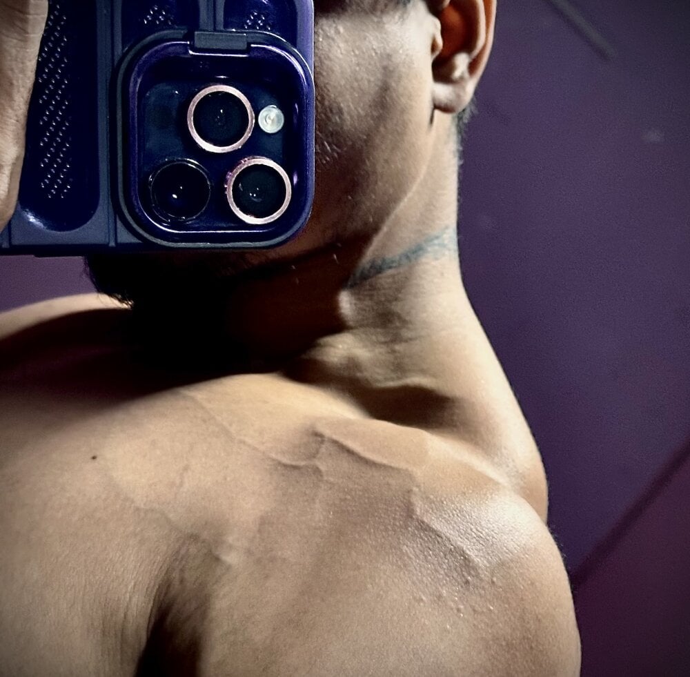 hot_gym_b0y Chatroom