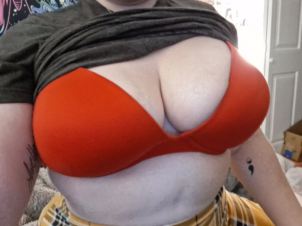 hottiehazeee Chatroom