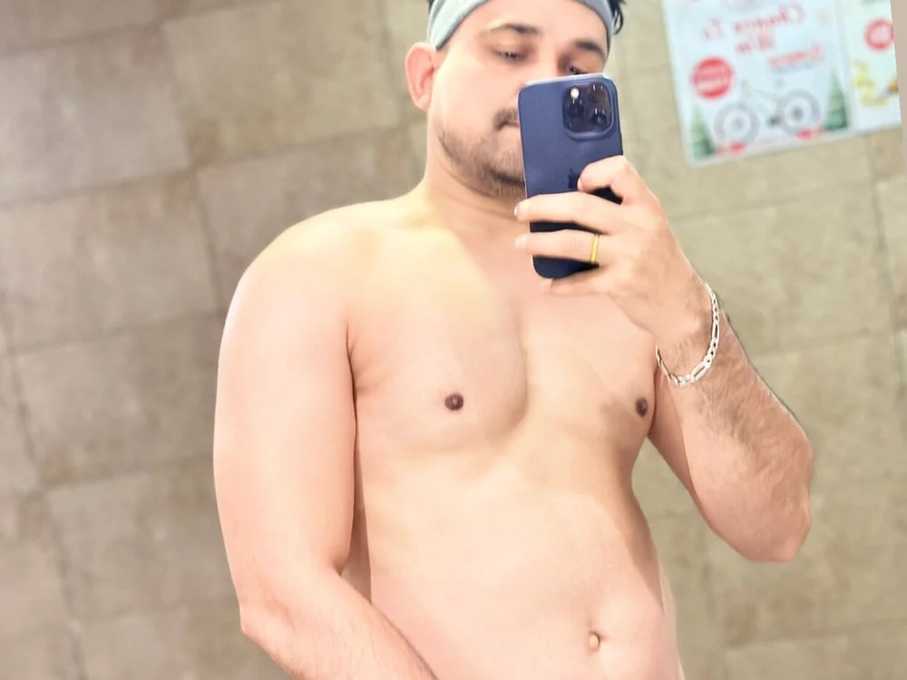 hunkboy09 Chatroom