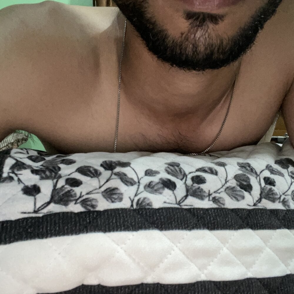 hunterasiaaaa Chatroom