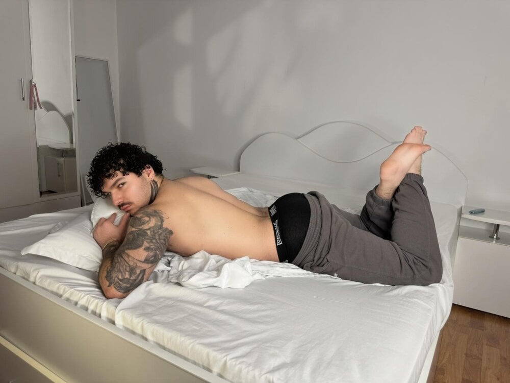 hyper_syren Chatroom