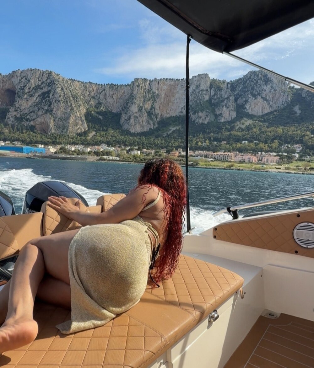 iamlalamilano Chatroom