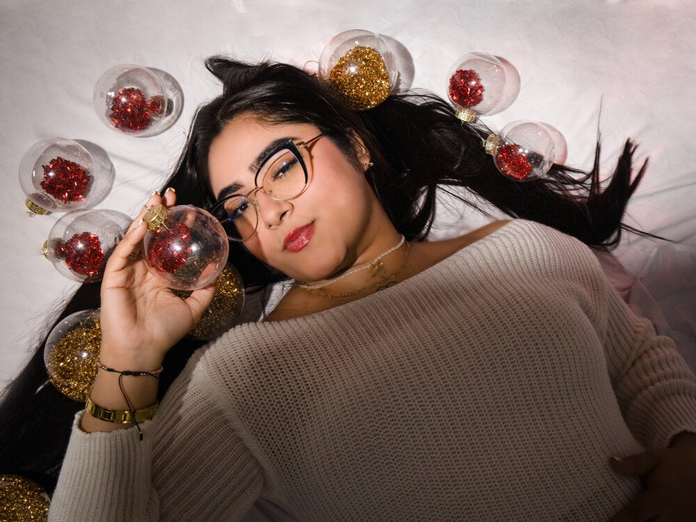 isa_bellaax Chatroom