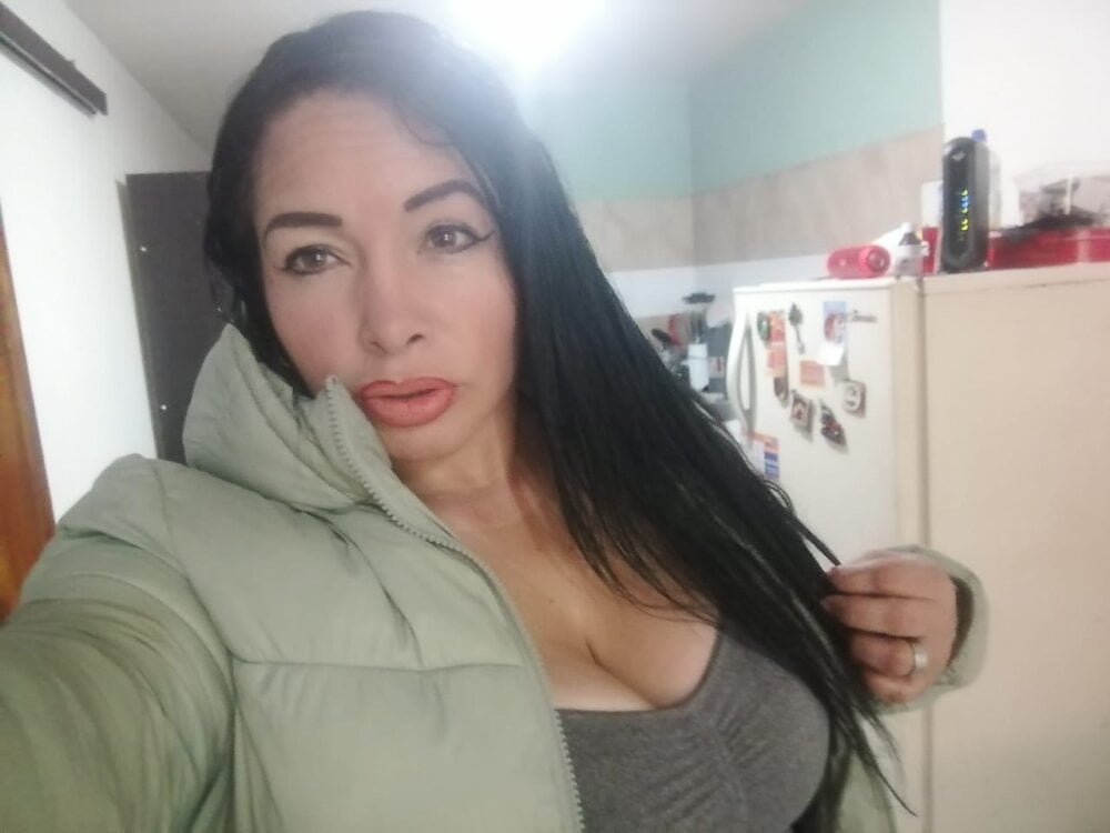 isabella_bianchi Chatroom