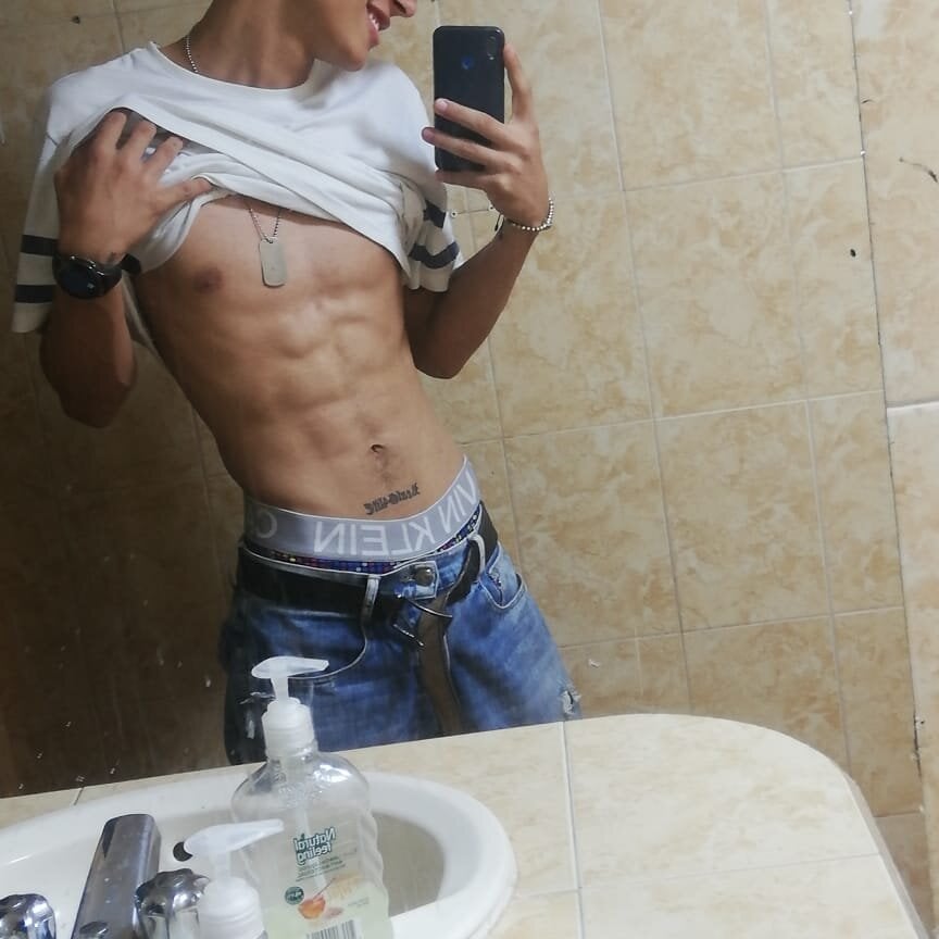 james_bronow Chatroom