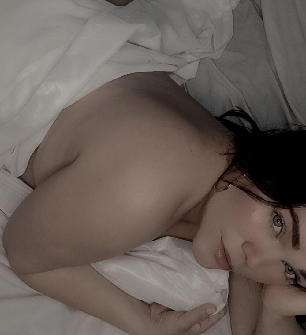 katherin_blue33 Chatroom