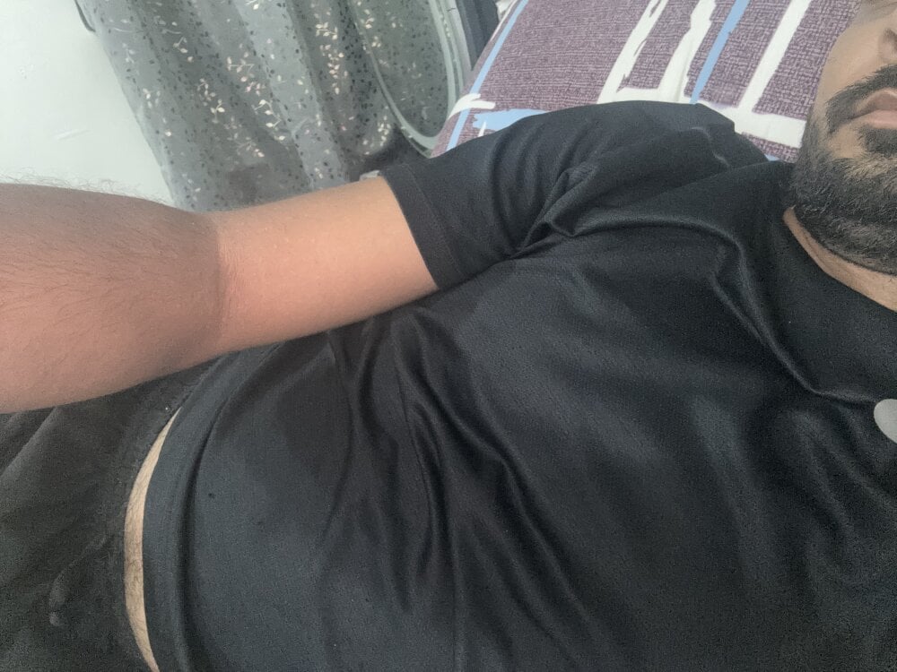 krinesh_gujju75 Chatroom