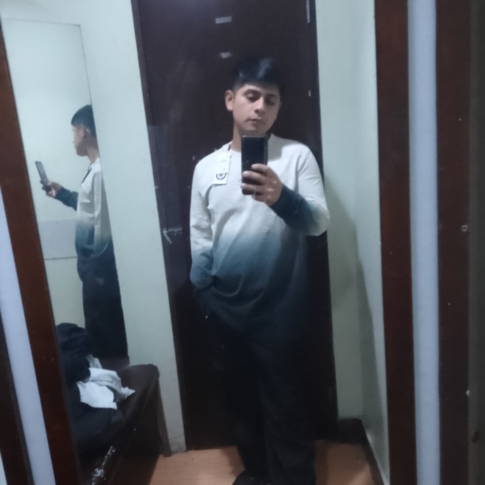 latinhotboy69 Chatroom