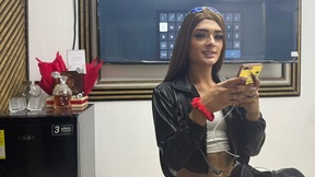 Live Snapshot of laura-camila4 laura-camila4