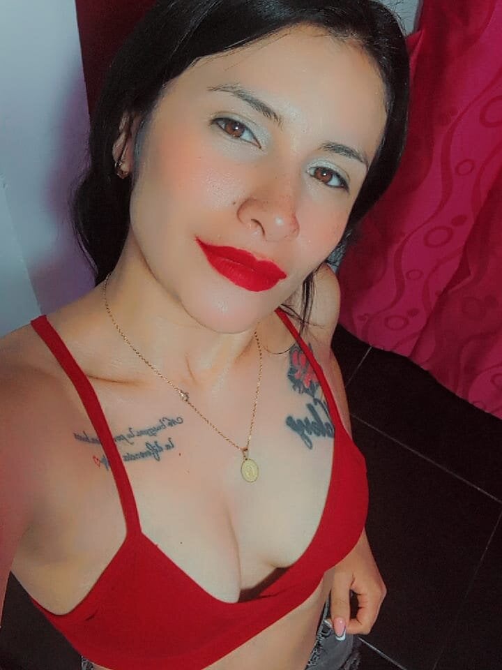 laurahotdirty Chatroom