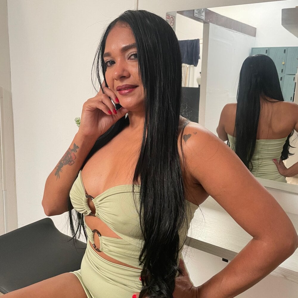 lia_harper_ Chatroom