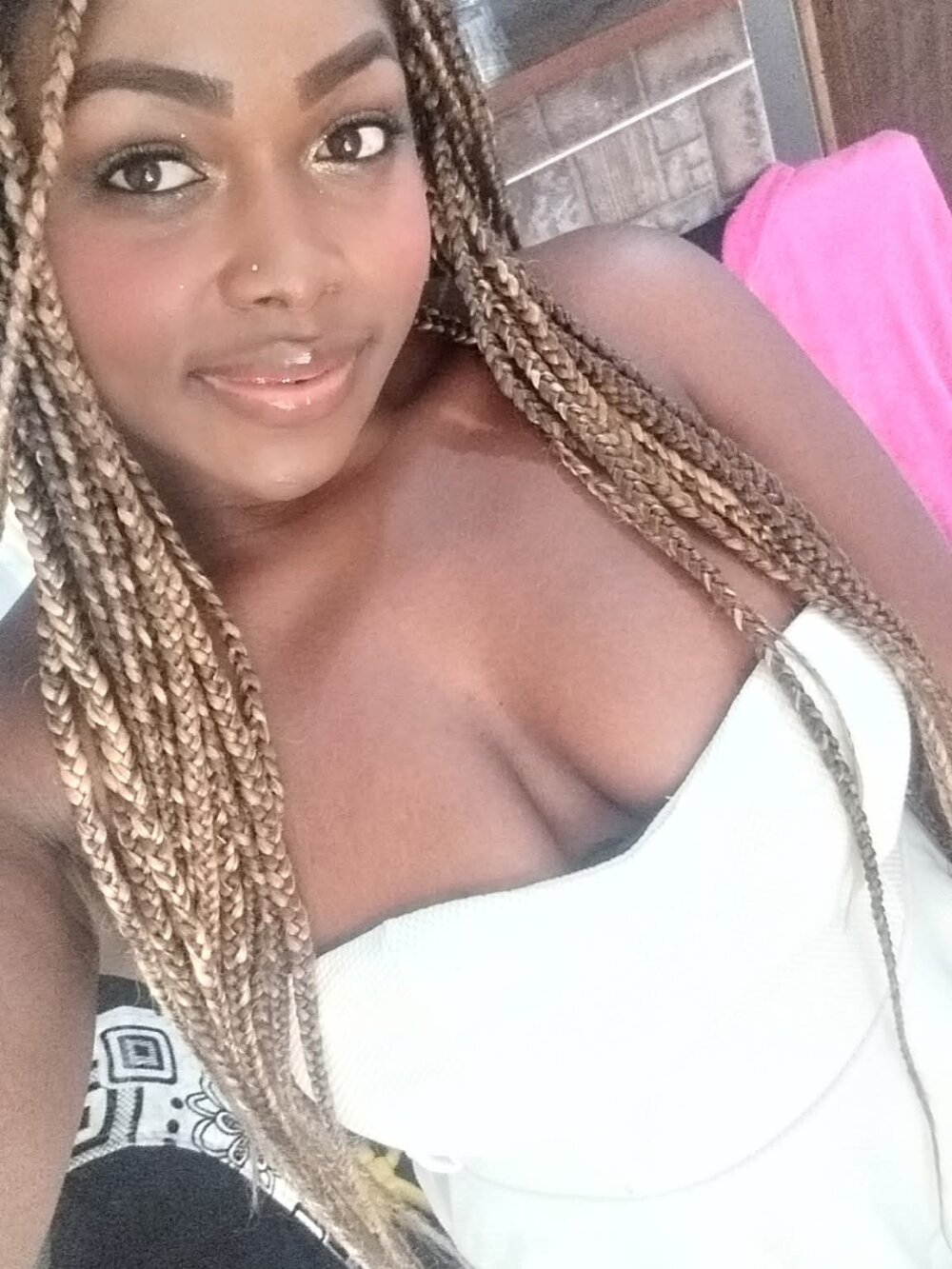 lia_queen18 Chatroom