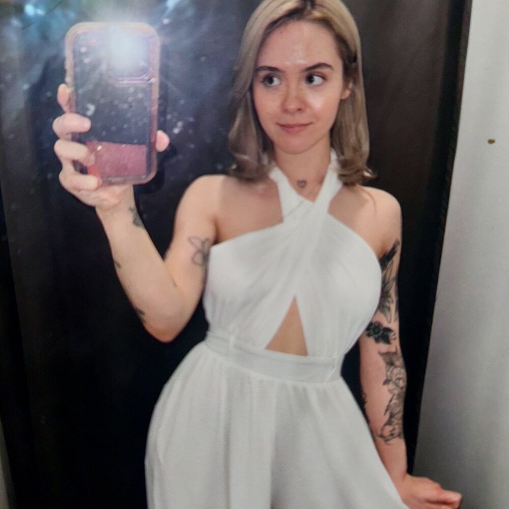 lilia_Nilsson Chatroom