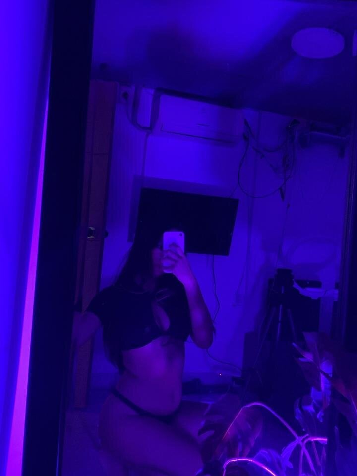 lily_Bliss Chatroom