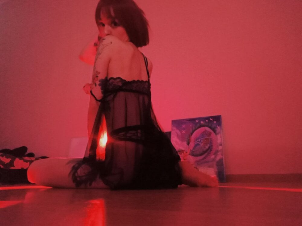 linaa__tyaan Chatroom