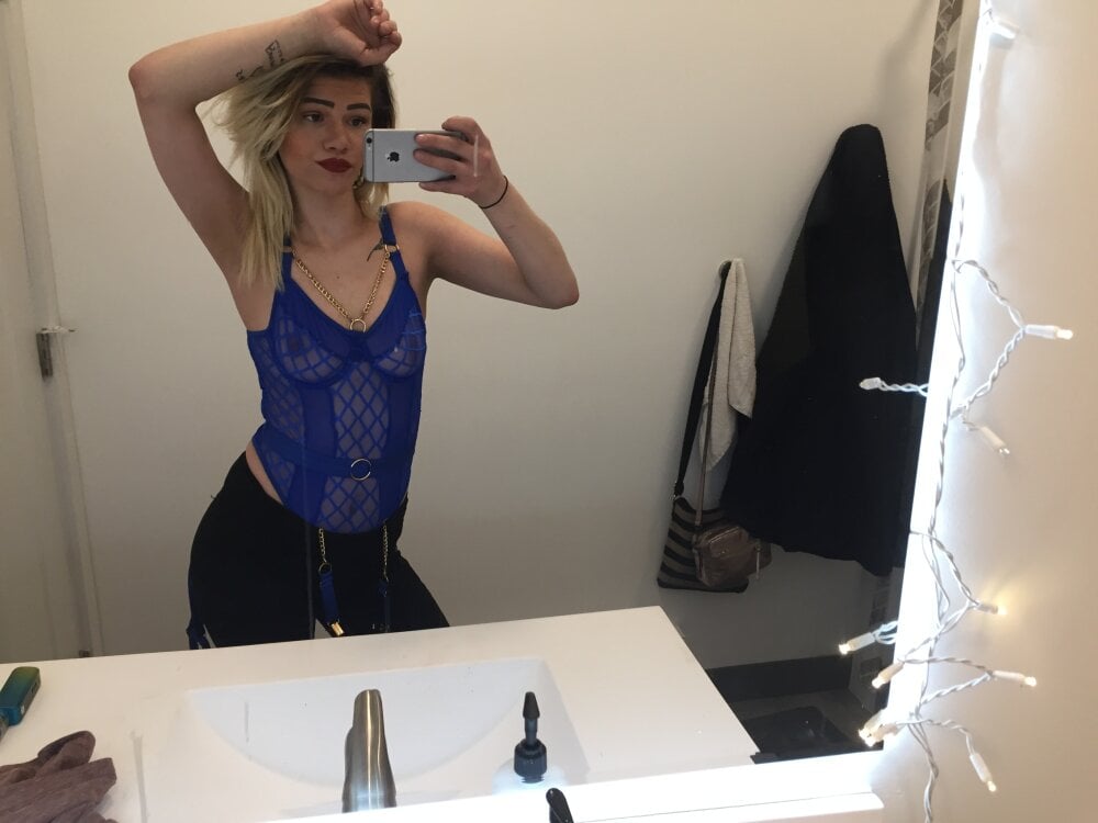 linsnextdoor26 Chatroom