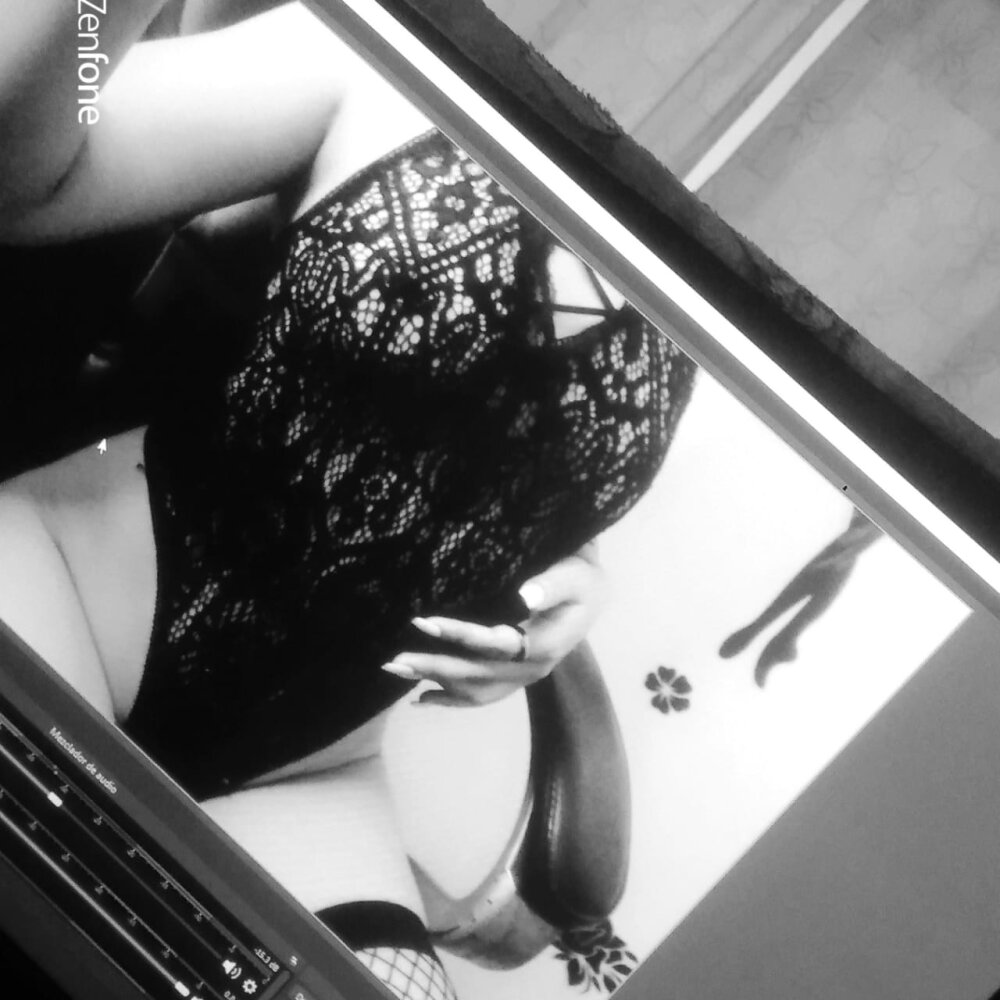 liz_bedoutxx Chatroom