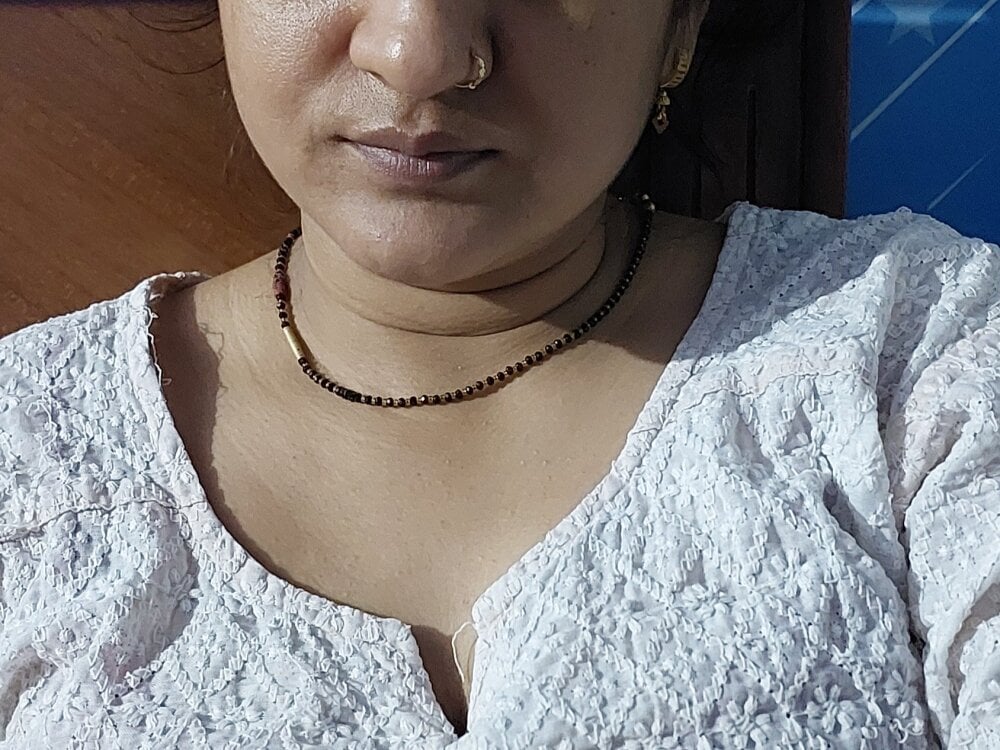 lonlygirlpriya7 Chatroom