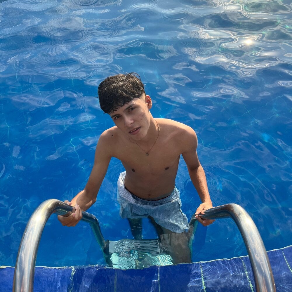 luccas_ferreira Chatroom