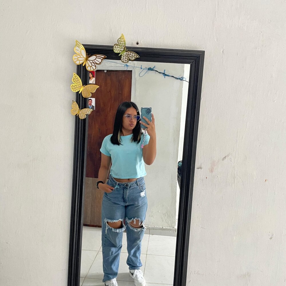 mara_winters_ Chatroom