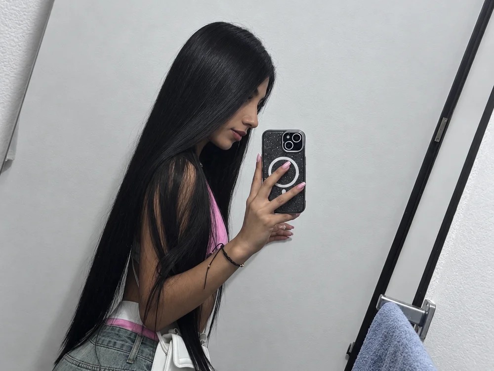 mia_jacobos Chatroom