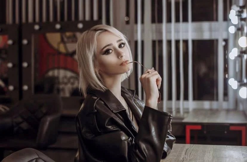 mia_side Chatroom