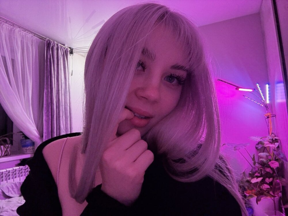 mioniomionio Chatroom