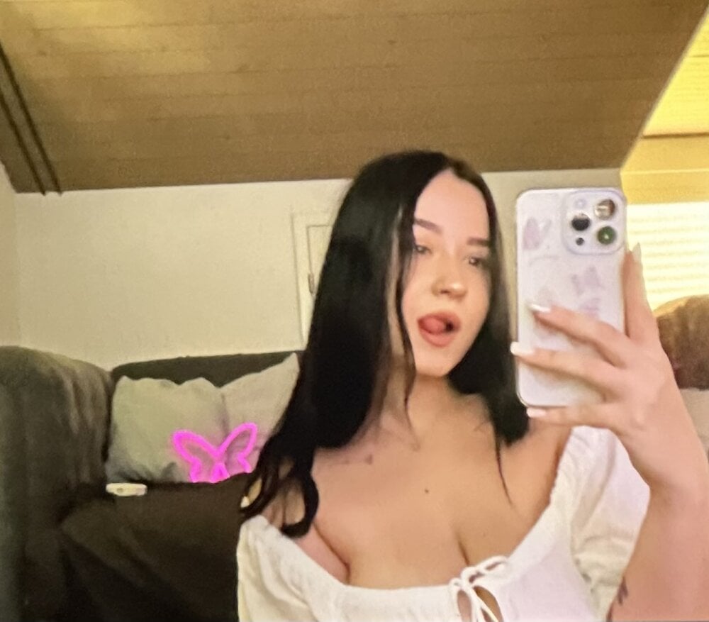 moon_fairyy Chatroom